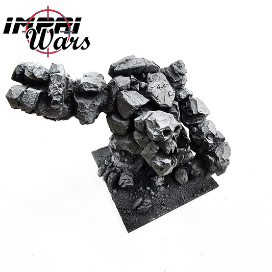 Ejemplo de peana cuadrada de 100x100 mm con una gran figura de rocas montada.
