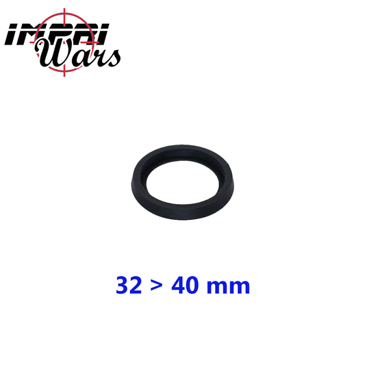 Anillo adaptador negro para pasar de peana redonda de 32 a 40 mm.