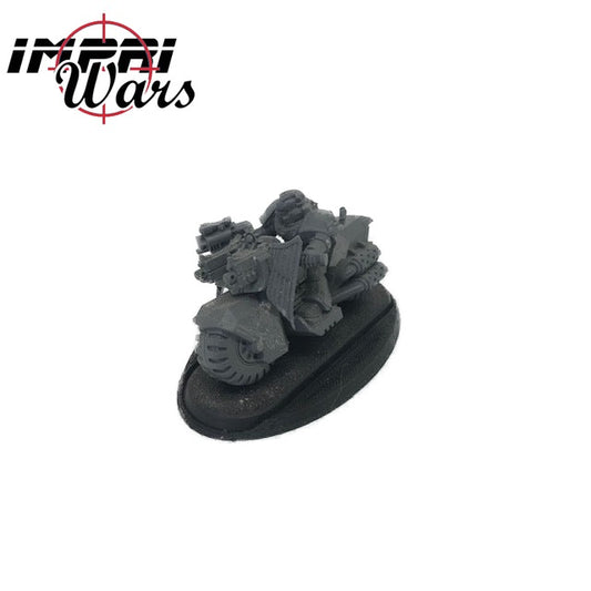 Adaptador de peana de moto antigua a ovalada de 75x42 mm, con la moto montada