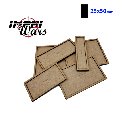 Bandejas de movimiento de DM superpuestas, con el logo de ImpriWars y el símbolo de la peana de 25×50 mm.