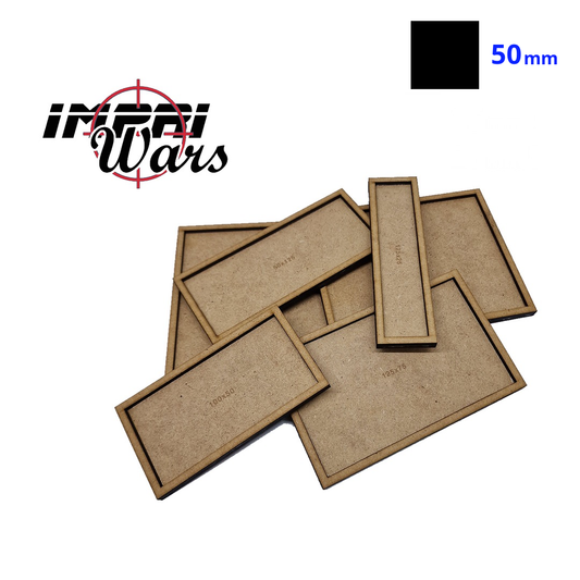 Bandejas de movimiento de DM superpuestas, con el logo de ImpriWars y el símbolo de la peana de 50×50 mm.
