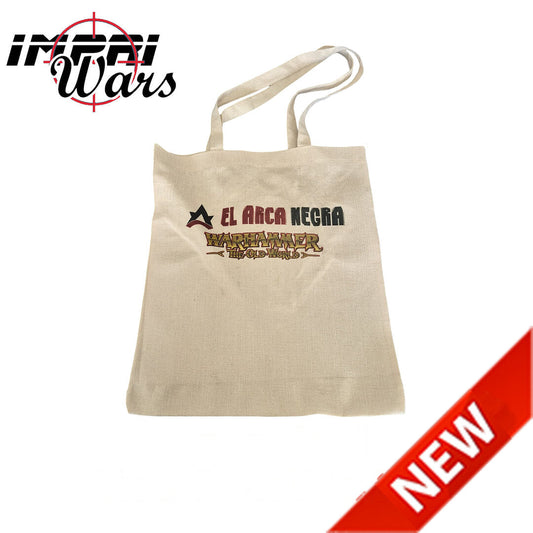 Bolsa de tela clara con asas y un ejemplo de diseño impreso de El Arca Negra.