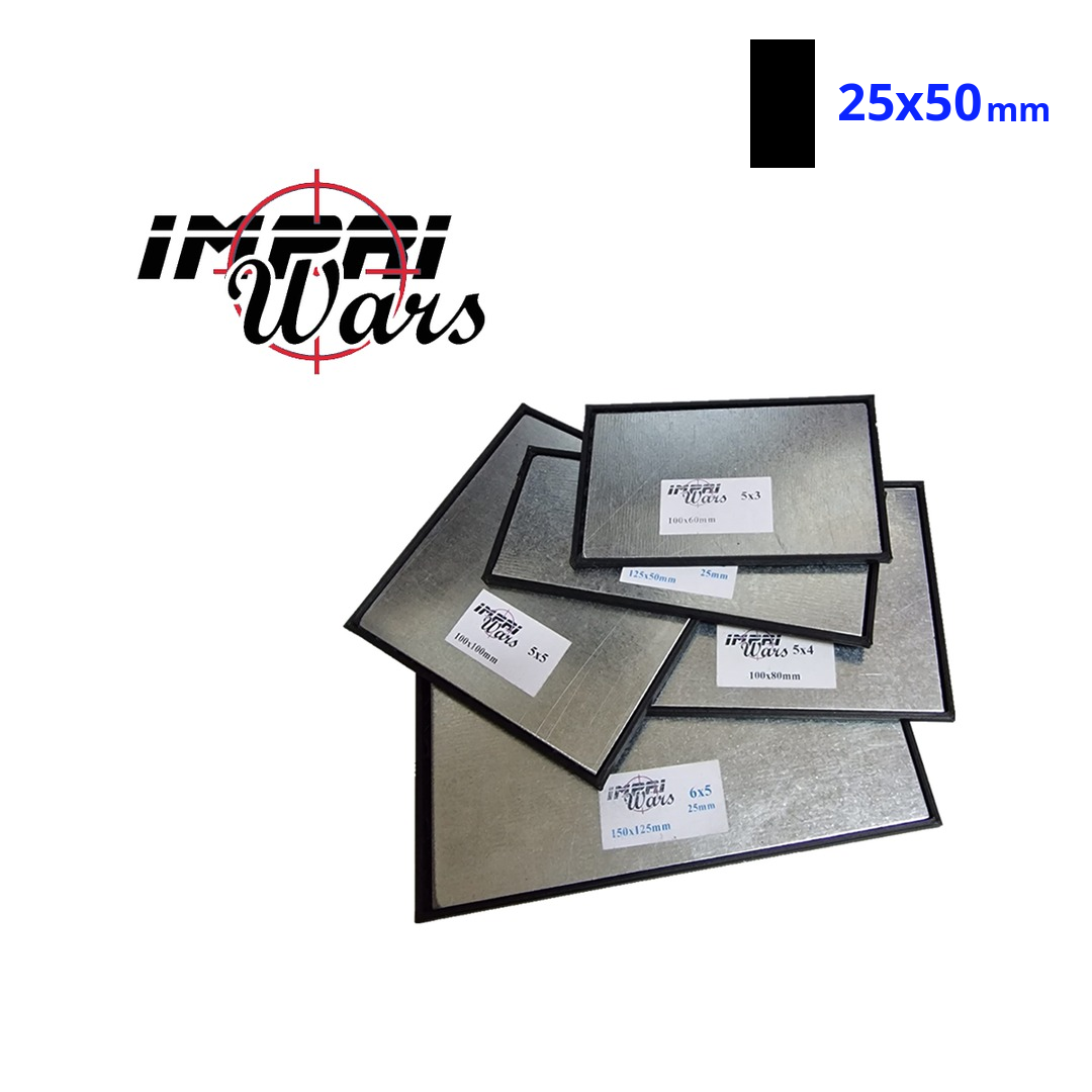 Portada de ImpriWars: bandejas imantadas superpuestas, con chapa de acero galvanizado y borde negro, junto al símbolo de la peana de 25×50 mm.